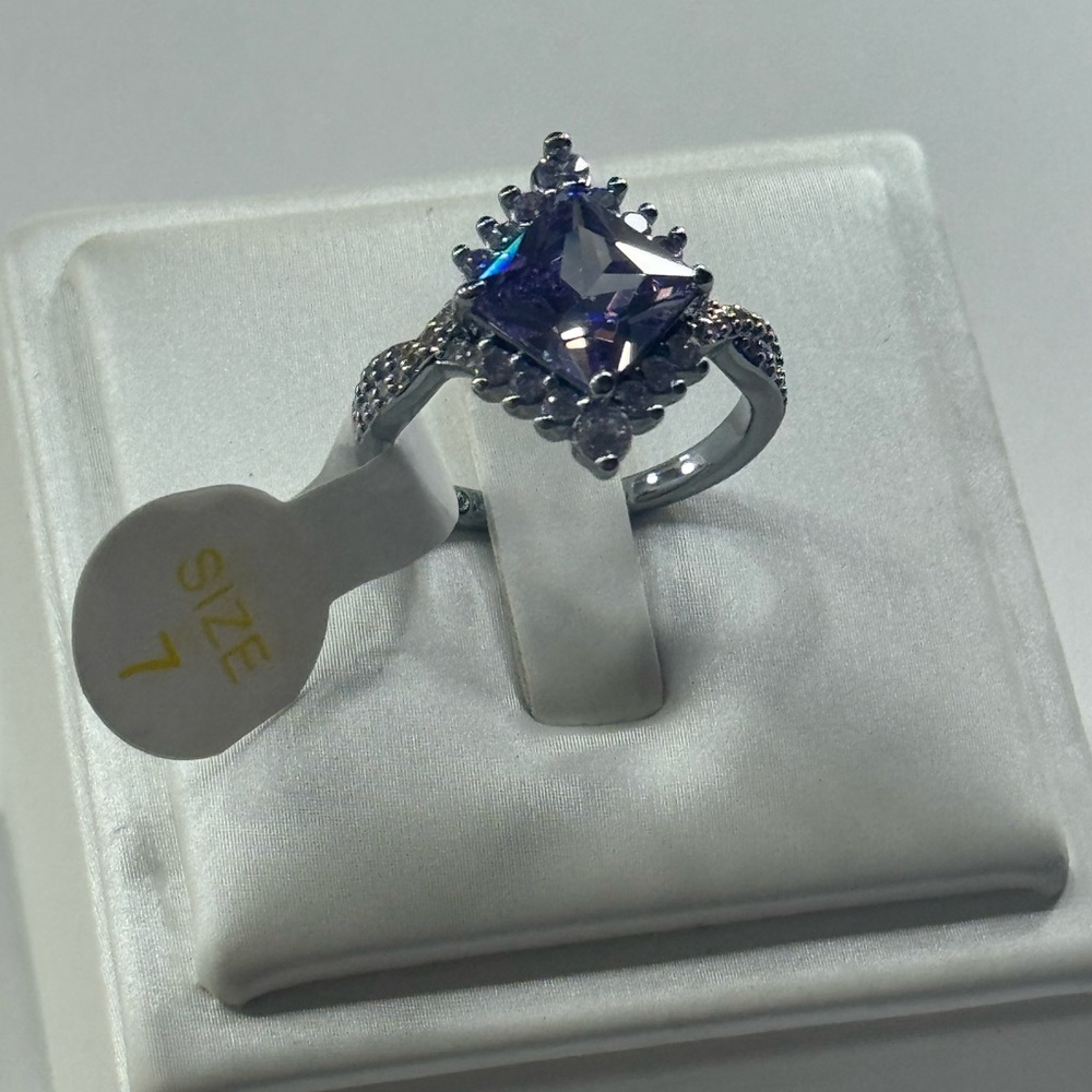 Elegant Silver and Purple Women's Ring